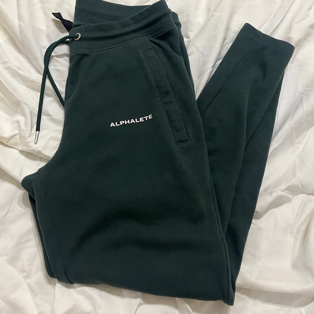 Alphalete joggers